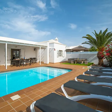 Grace Amelia Puerto del Carmen (Lanzarote)